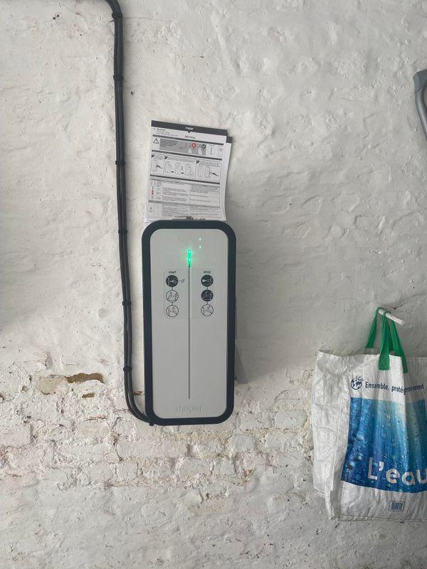 Borne de recharge électrique